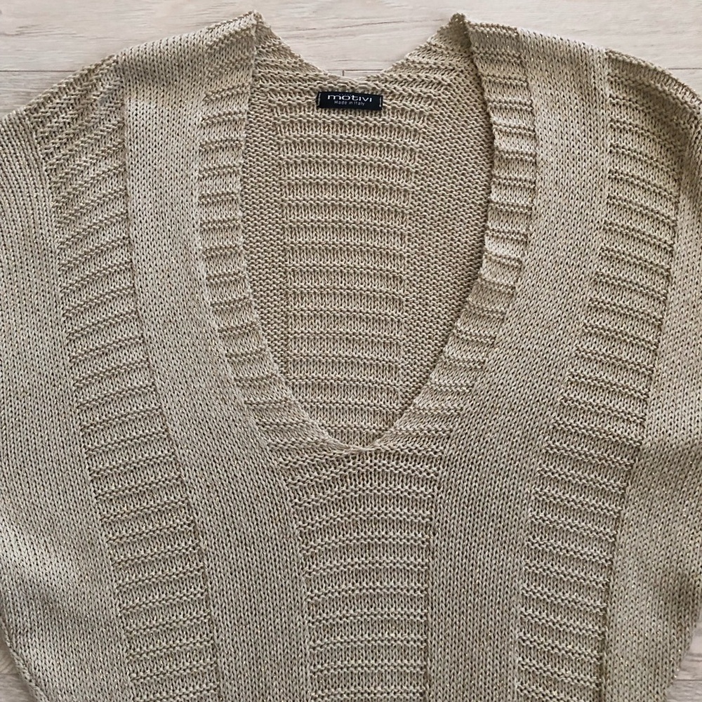 Motivi V-Neck Metallic Gold Weave Knit Shimmery Top - Picture 10 of 16
